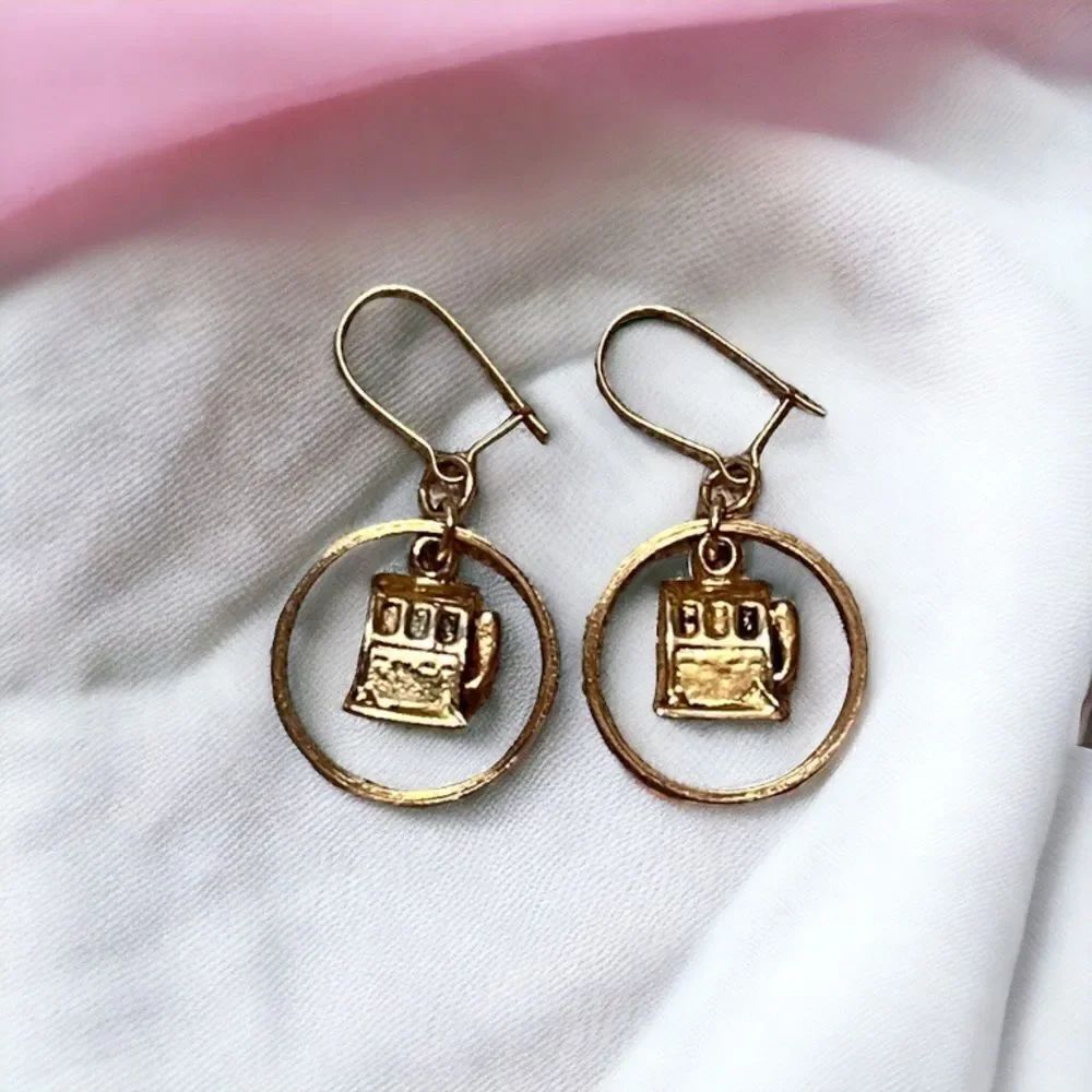 🤯5/$25🤯 Gold Tone Game Machine Dangle Earring